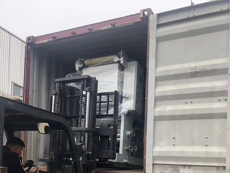 loading container to Indonesia